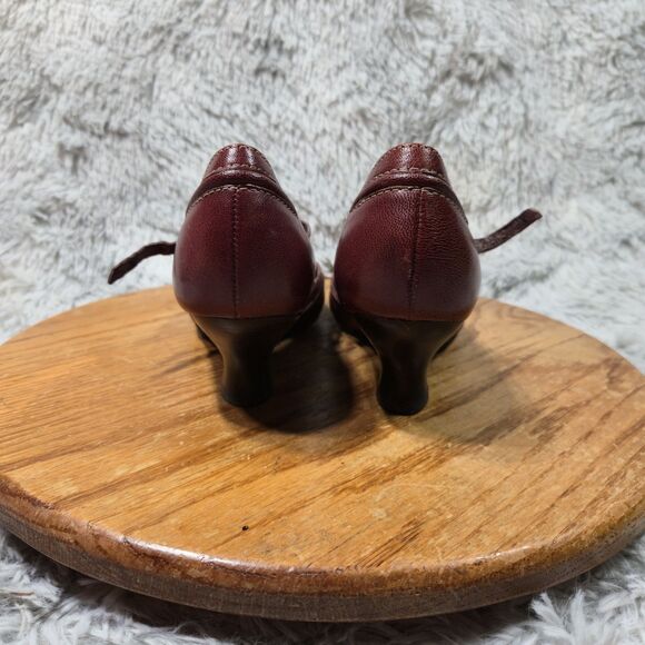 Clarks Artison Womens Size 7 Dark Red Leather Mary Jane Brazillian Made Heels - Picture 4 of 9